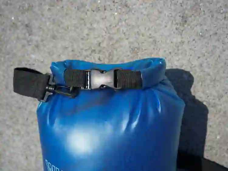 bag detailed photo