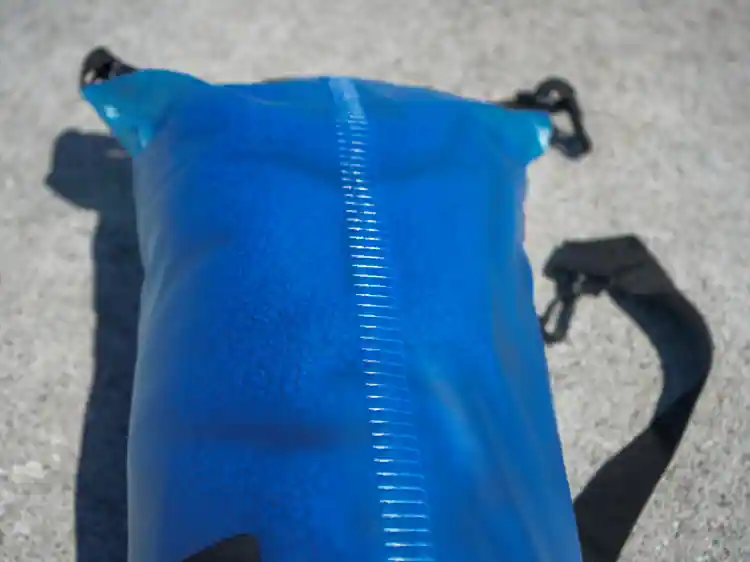 bag detailed photo