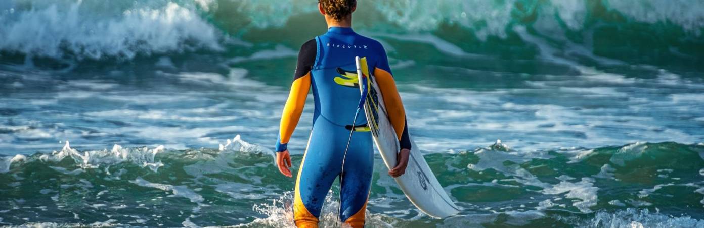 How to choose the right wetsuit for surfing and other water activities